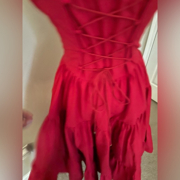 Adorable Chelsea Reece Madonna MIDI dress size 8-10 red dress square neckline - Picture 9 of 9